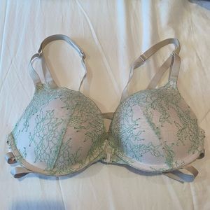 VS strappy push up bra 32D
